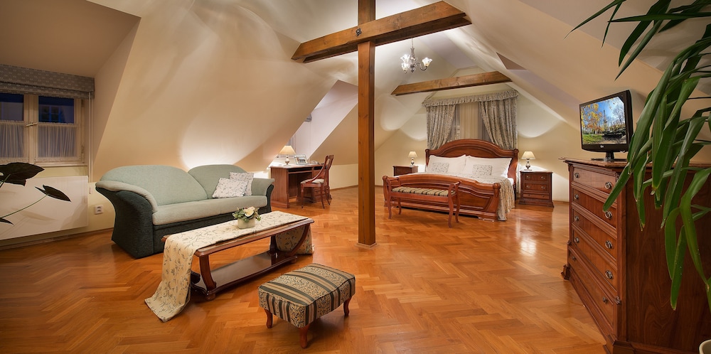 Boutique Hotel Constans — Hotel rooms in Prague, Prague