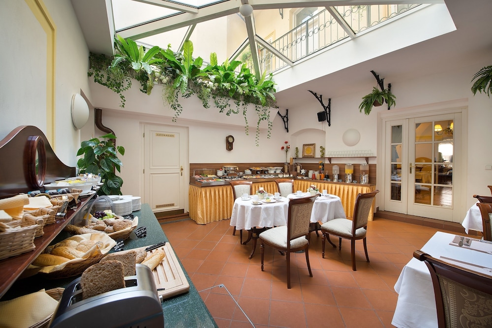 Boutique Hotel Constans — Restaurant & bars in Prague, Prague