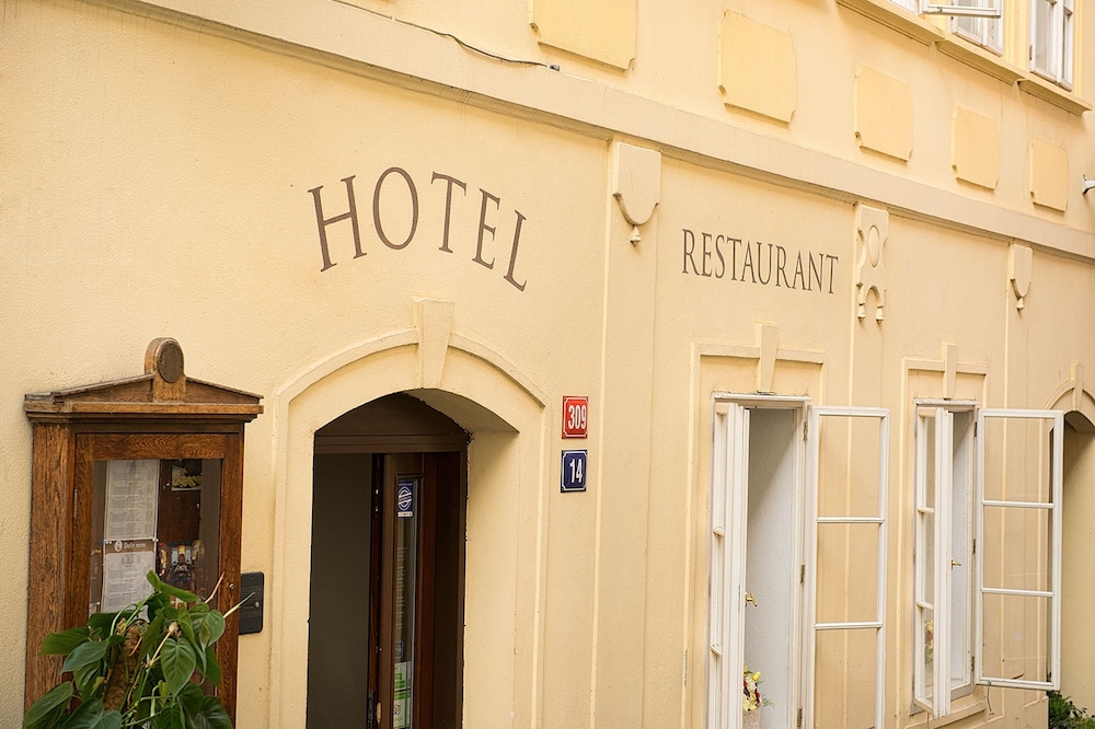 Boutique Hotel Constans — Hotel building in Prague, Prague