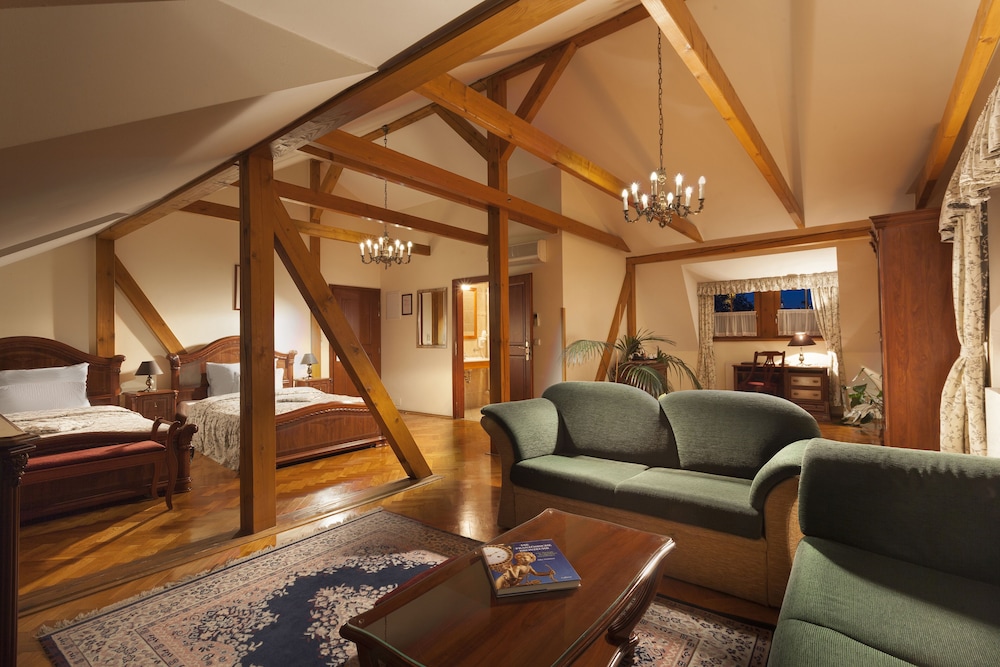 Boutique Hotel Constans — Hotel rooms in Prague, Prague
