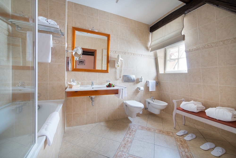 Boutique Hotel Constans — Hotel rooms in Prague, Prague