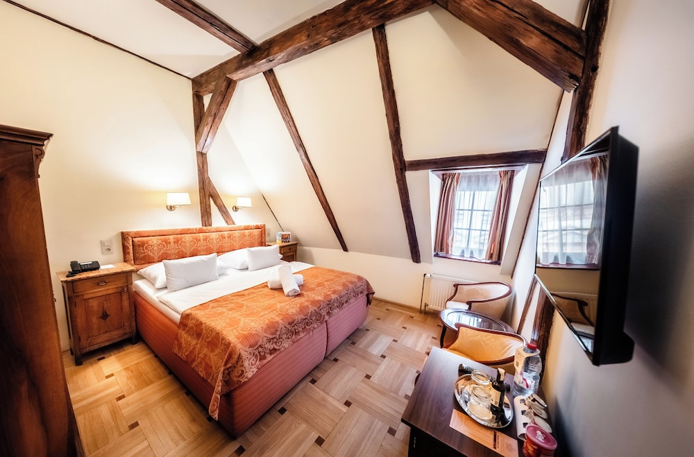 Hotel Élite Prague — Hotel rooms in Prague, Prague