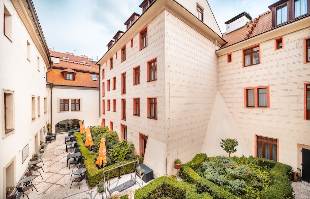 Hotel Élite Prague — Hotel building in Prague, Prague