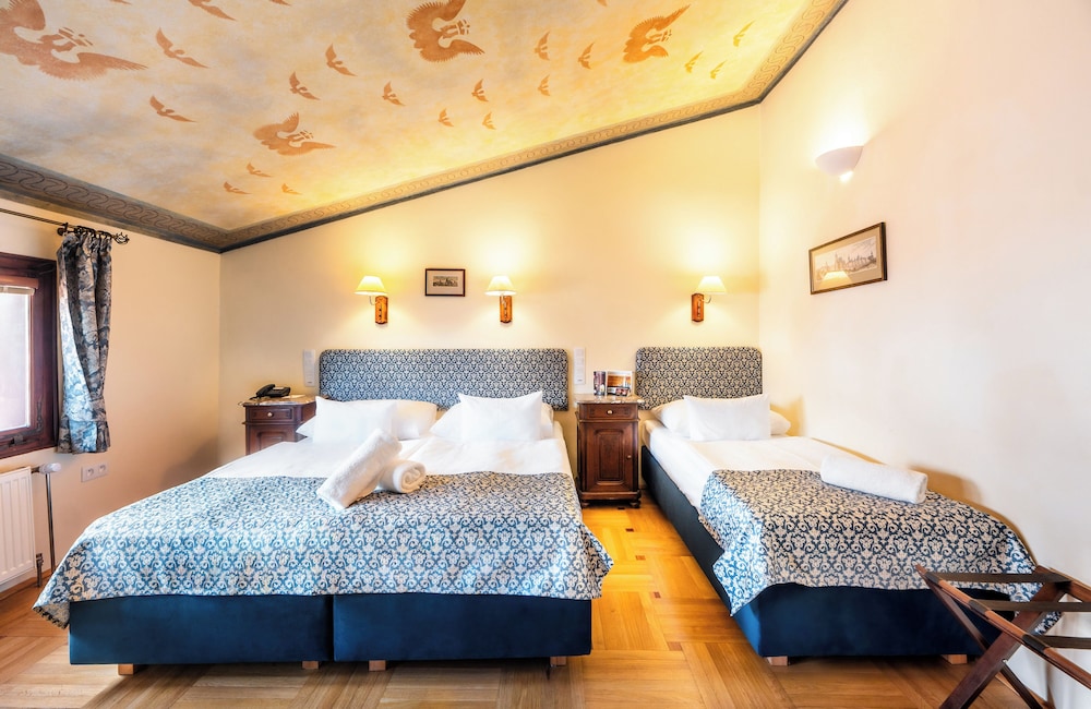 Hotel Élite Prague — Hotel rooms in Prague, Prague