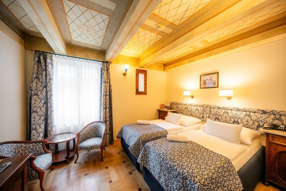 Hotel Élite Prague — Hotel rooms in Prague, Prague