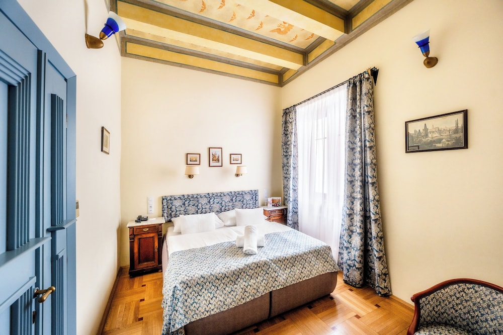 Hotel Élite Prague — Hotel rooms in Prague, Prague