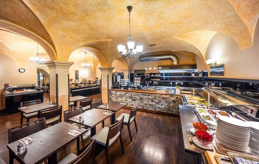 Hotel Élite Prague — Restaurant & bars in Prague, Prague