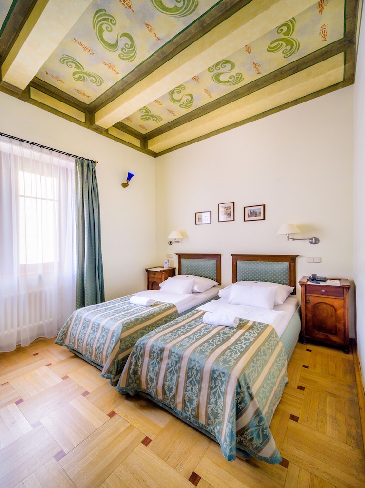 Hotel Élite Prague — Hotel rooms in Prague, Prague