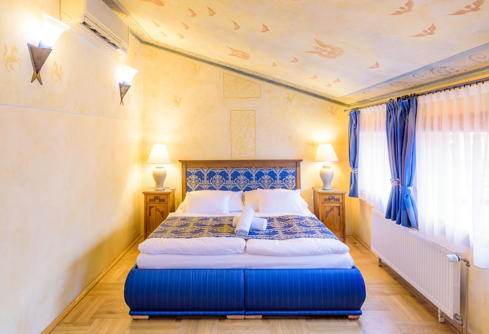 Hotel Élite Prague — Hotel rooms in Prague, Prague