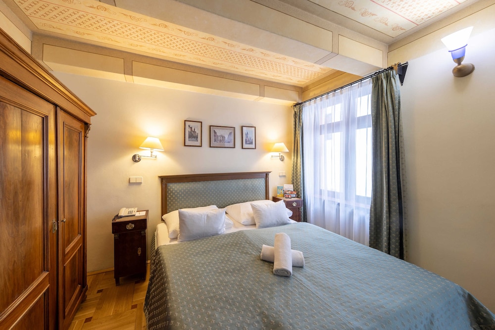 Hotel Élite Prague — Hotel rooms in Prague, Prague