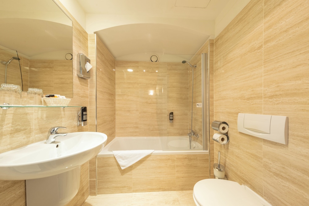 Hotel Élite Prague — Hotel rooms in Prague, Prague