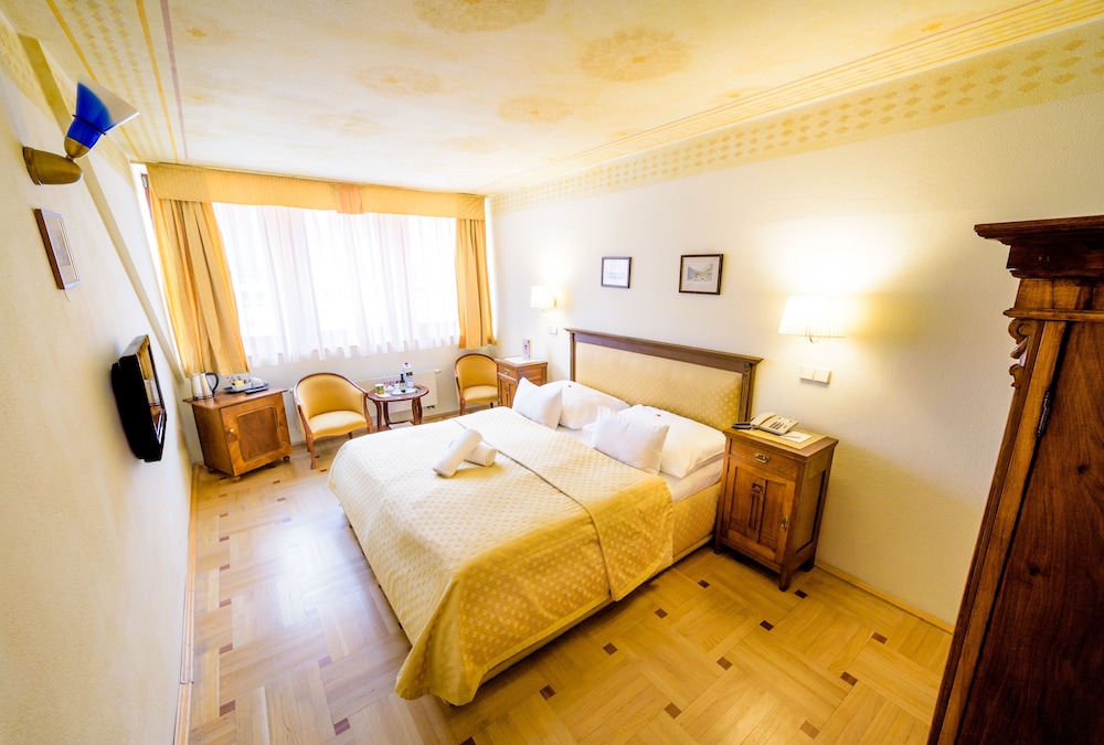 Hotel Élite Prague — Hotel rooms in Prague, Prague