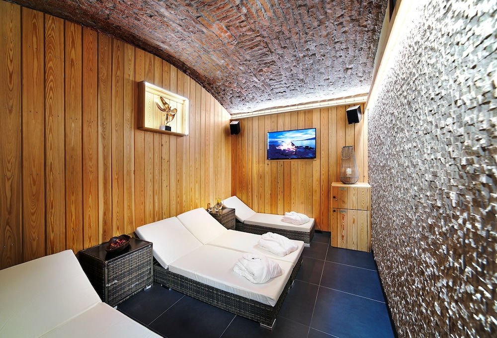 Green Garden Hotel — Hotel rooms in Prague, Prague