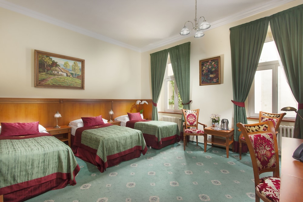 Green Garden Hotel — Hotel rooms in Prague, Prague