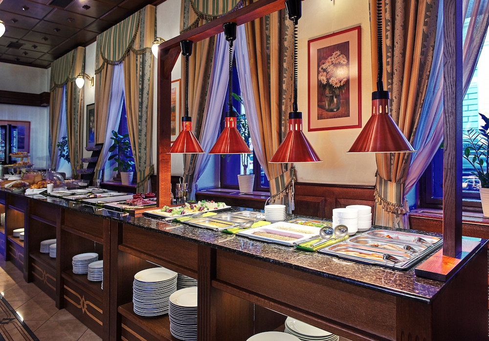 Green Garden Hotel — Restaurant & bars in Prague, Prague