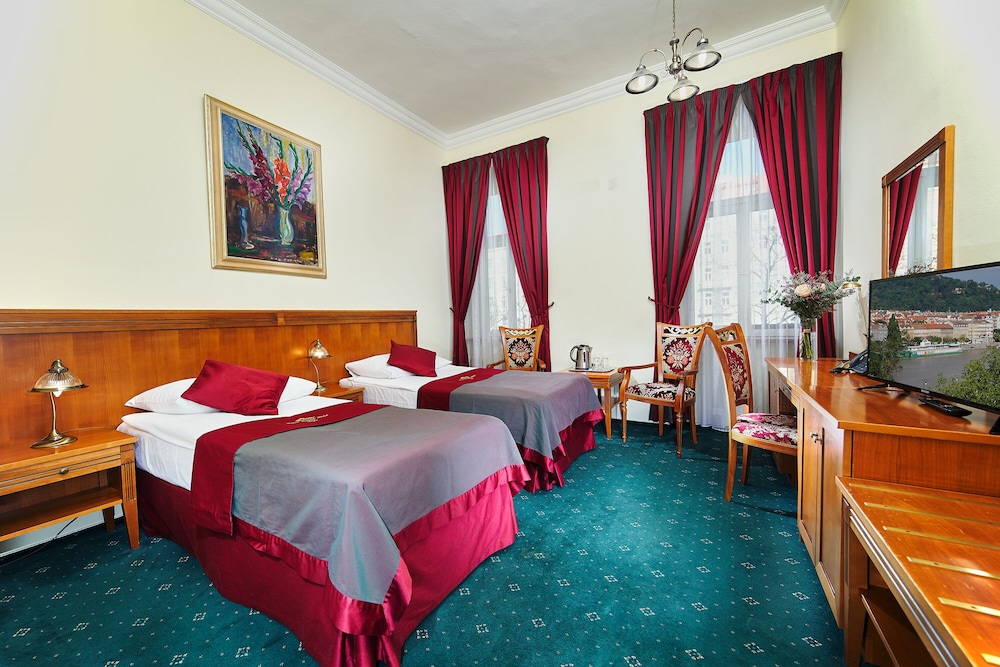 Green Garden Hotel — Hotel rooms in Prague, Prague