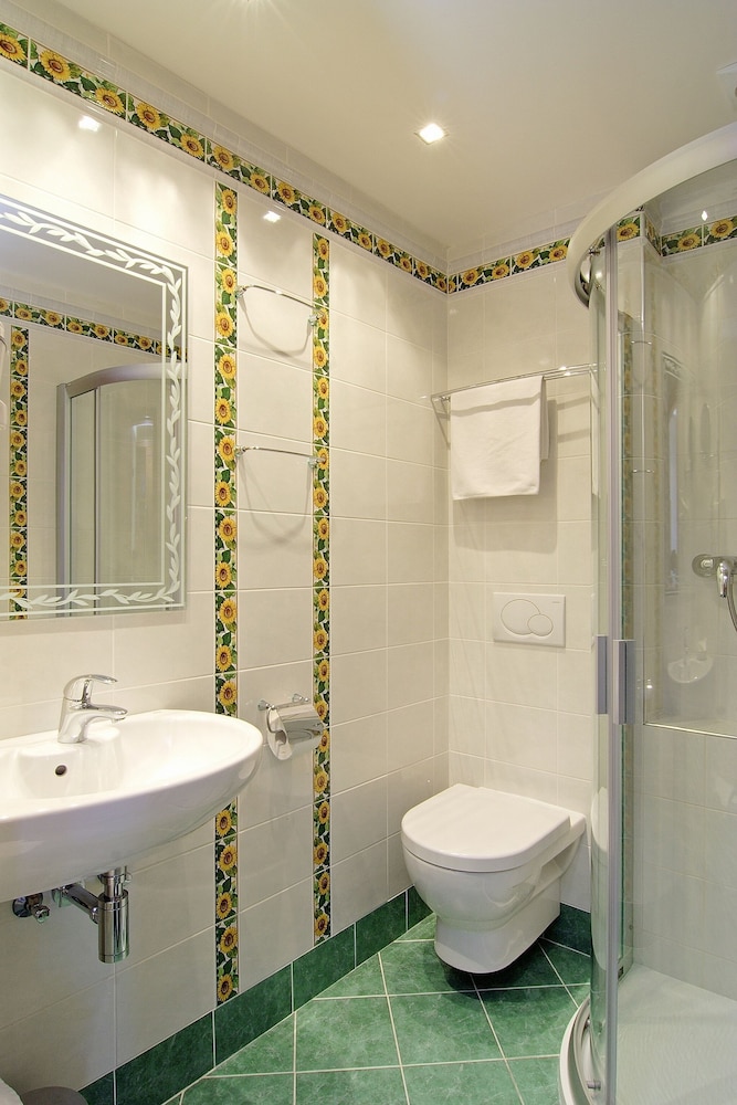 Green Garden Hotel — Hotel rooms in Prague, Prague