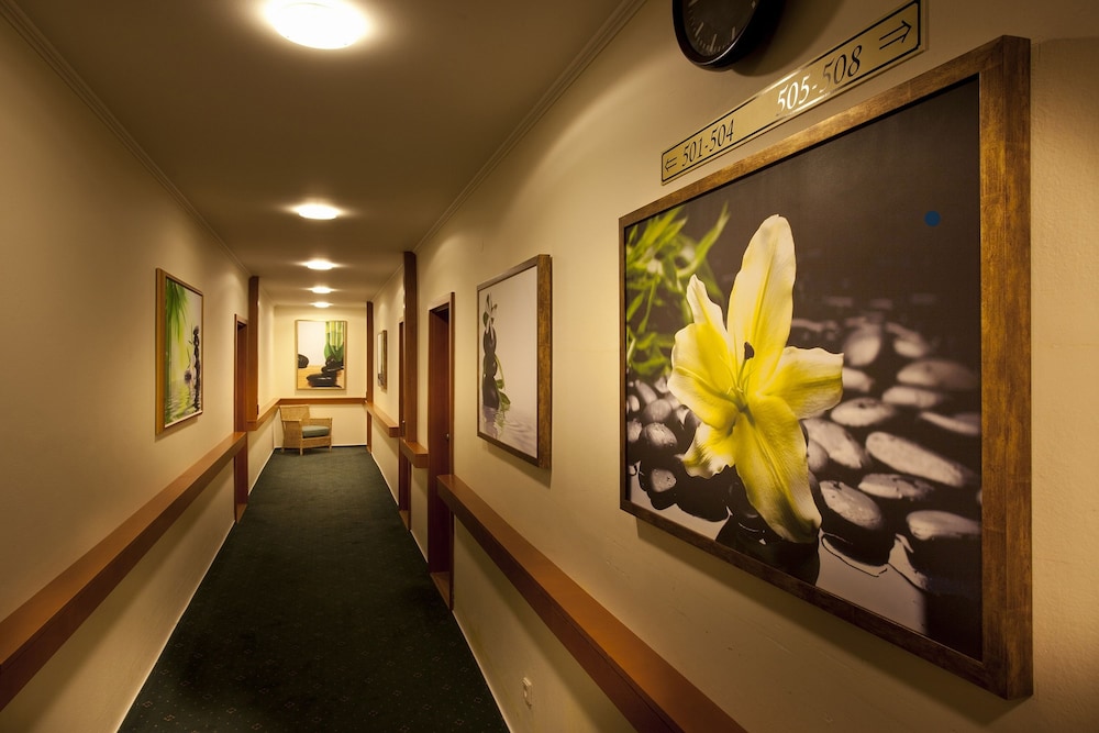 Green Garden Hotel — Hotel building in Prague, Prague