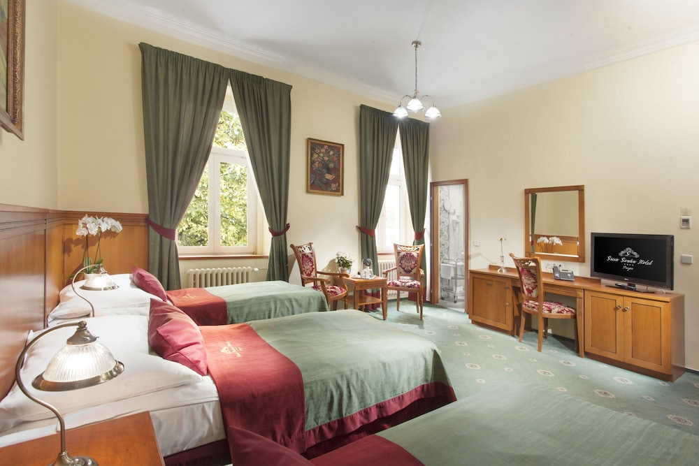 Green Garden Hotel — Hotel rooms in Prague, Prague