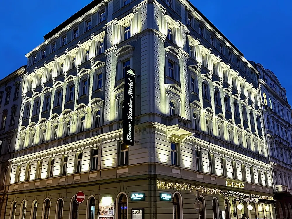 Green Garden Hotel