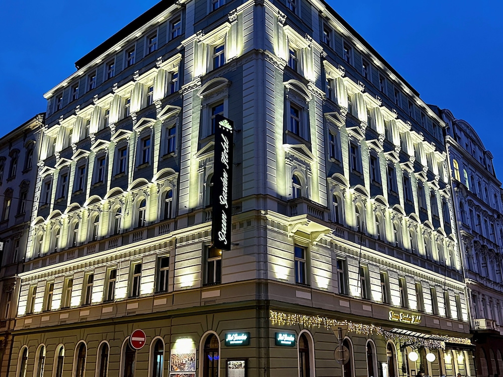 Green Garden Hotel — Main photo in Prague, Prague