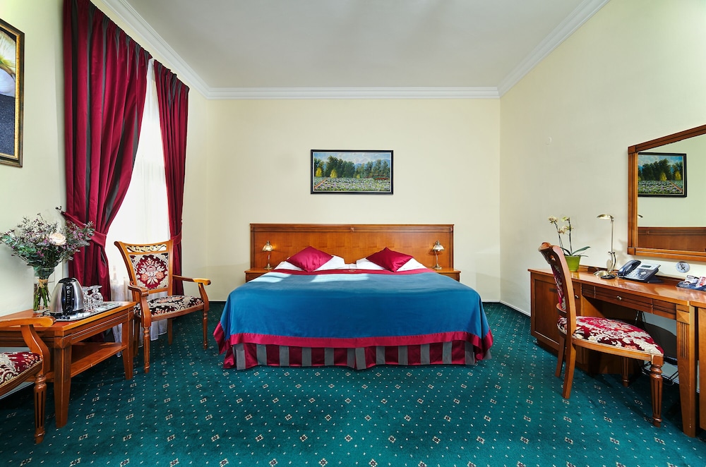 Green Garden Hotel — Hotel rooms in Prague, Prague