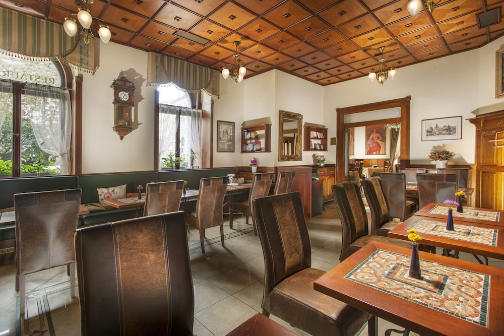 Green Garden Hotel — Restaurant & bars in Prague, Prague