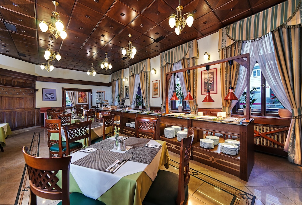 Green Garden Hotel — Restaurant & bars in Prague, Prague