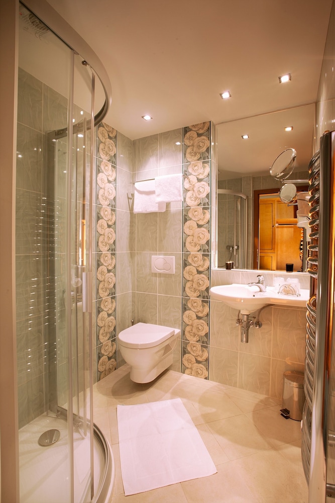 Green Garden Hotel — Hotel rooms in Prague, Prague