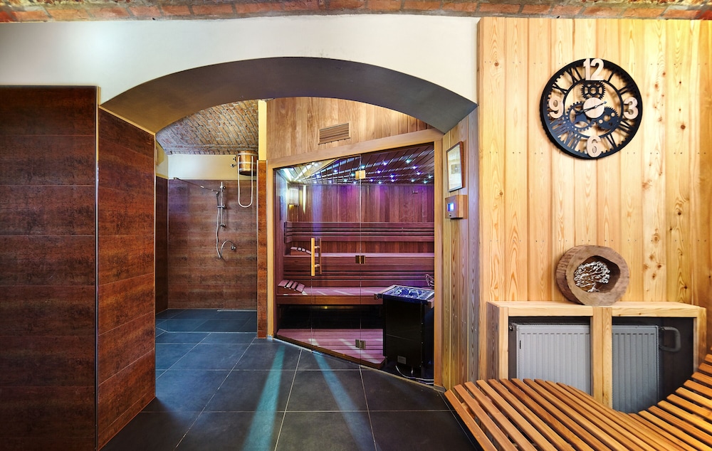 Green Garden Hotel — Spa in Prague, Prague