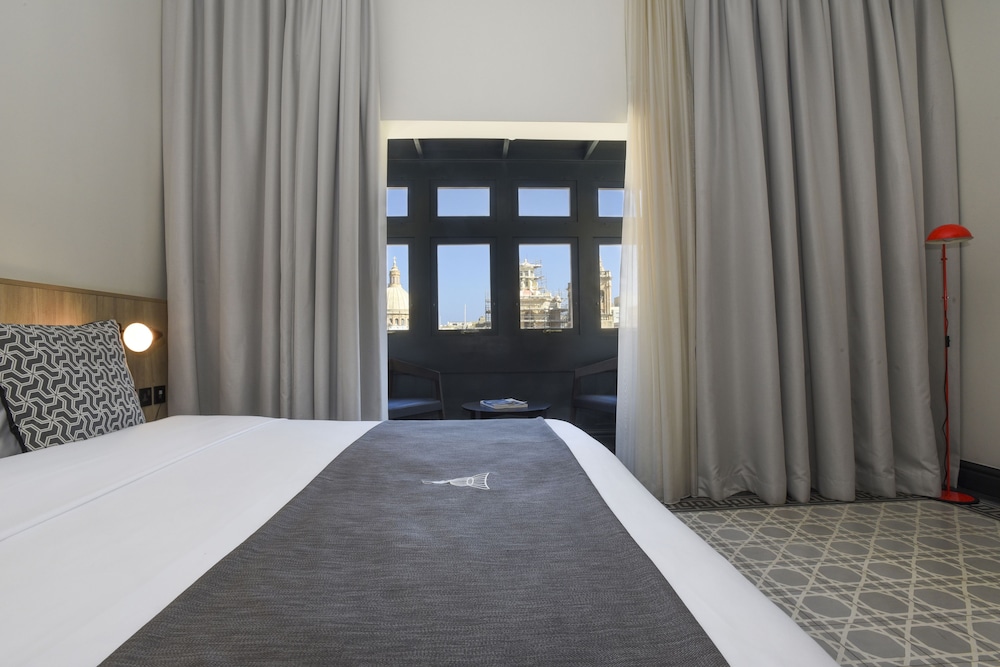 La Falconeria Hotel — Hotel rooms in Valletta, Malta Island