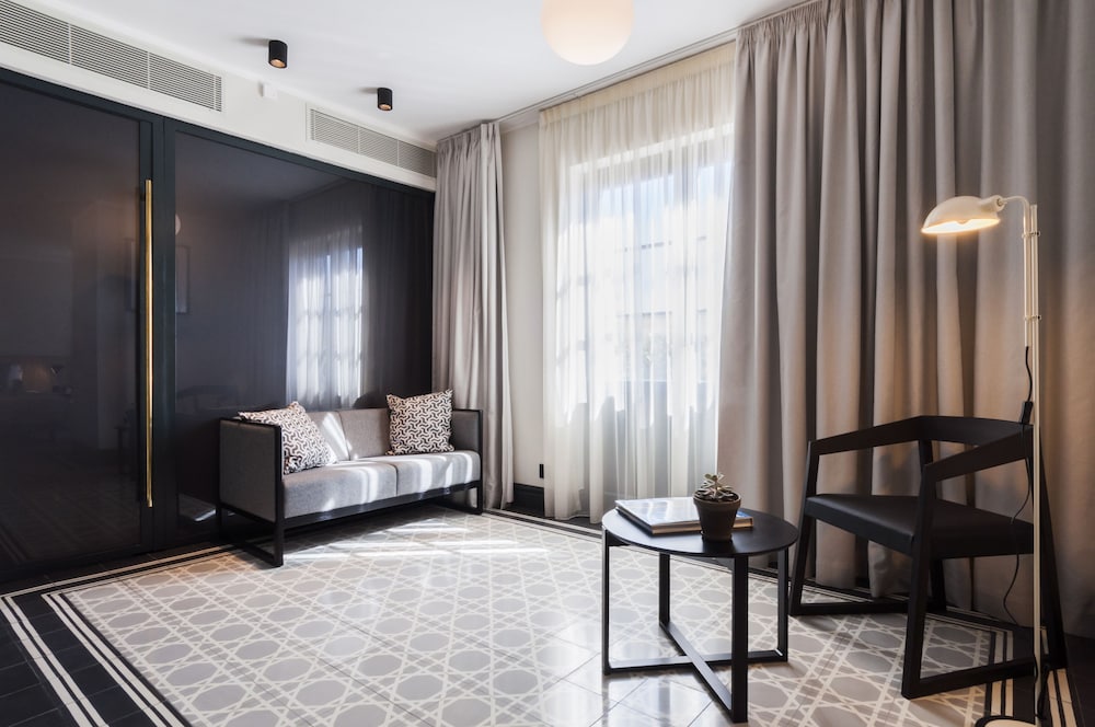 La Falconeria Hotel — Hotel rooms in Valletta, Malta Island