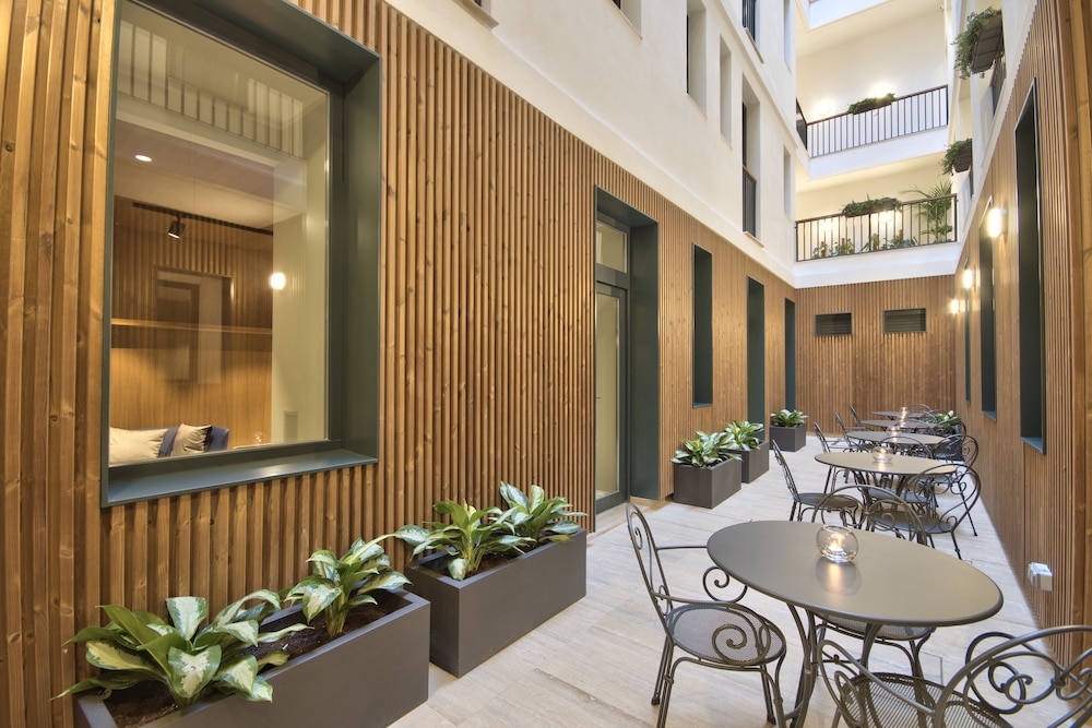La Falconeria Hotel — Hotel building in Valletta, Malta Island