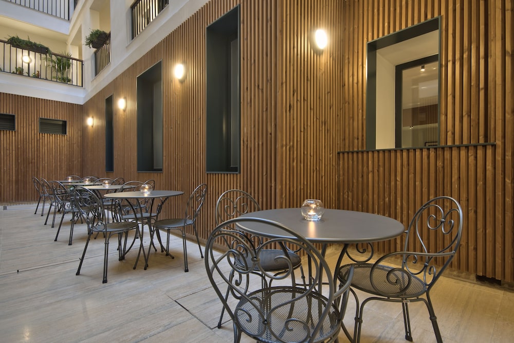 La Falconeria Hotel — Restaurant & bars in Valletta, Malta Island