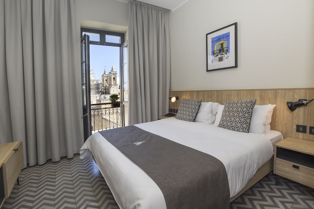 La Falconeria Hotel — Hotel rooms in Valletta, Malta Island
