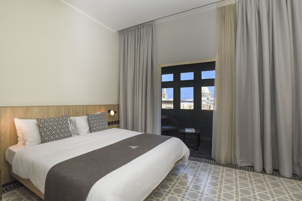 La Falconeria Hotel — Hotel rooms in Valletta, Malta Island