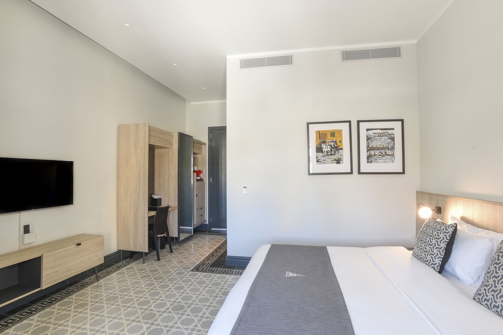 La Falconeria Hotel — Hotel rooms in Valletta, Malta Island