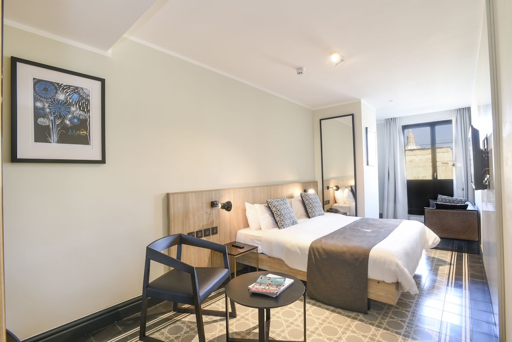 La Falconeria Hotel — Hotel rooms in Valletta, Malta Island