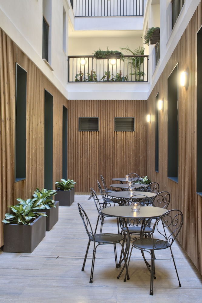 La Falconeria Hotel — Restaurant & bars in Valletta, Malta Island