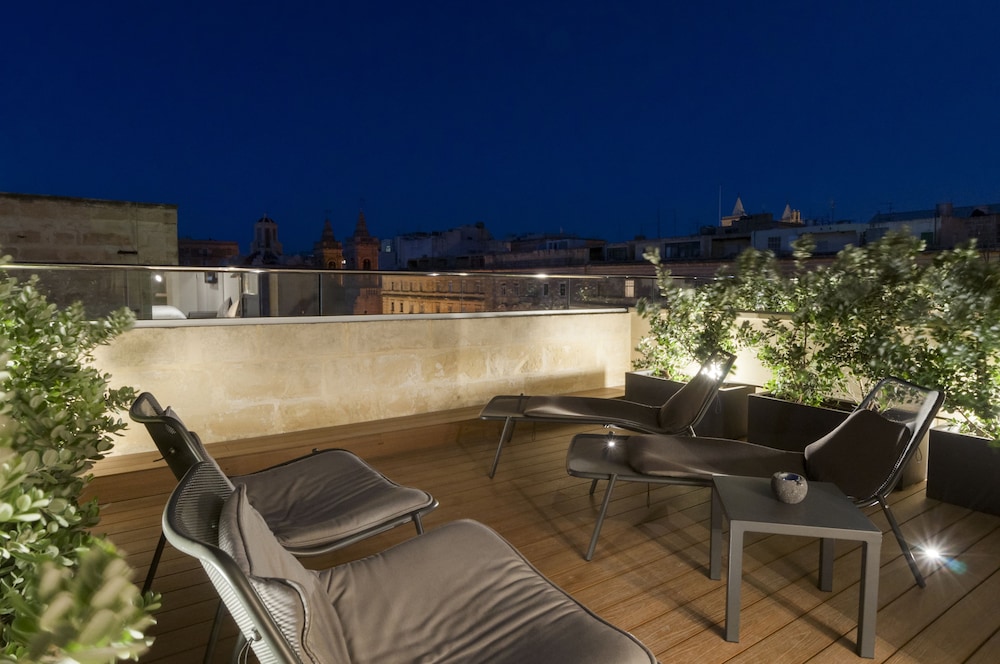 La Falconeria Hotel — Hotel building in Valletta, Malta Island