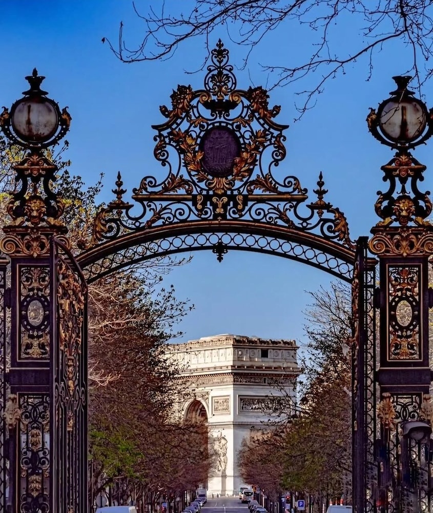 Sofitel Paris Arc de Triomphe - zdjęcie 3