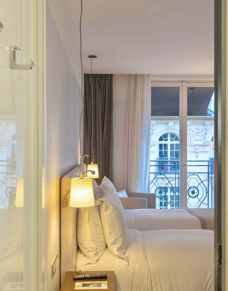 Sofitel Paris Arc de Triomphe - zdjęcie 4
