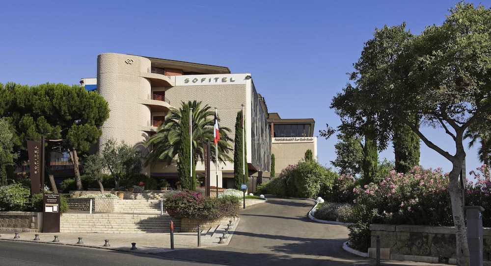 Sofitel Marseille Vieux Port - zdjęcie 2