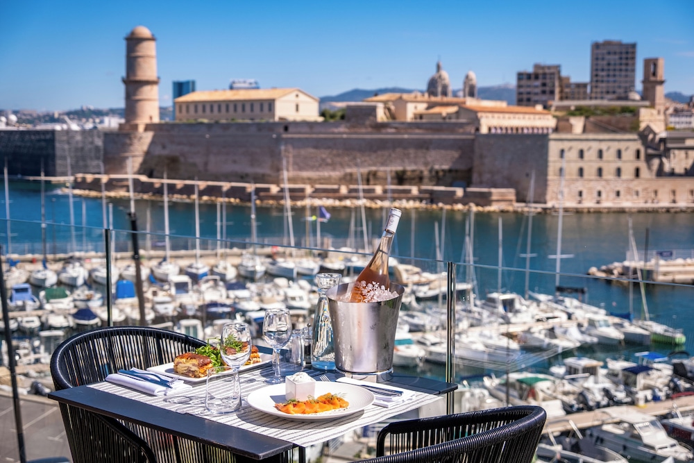 Sofitel Marseille Vieux Port - zdjęcie 3