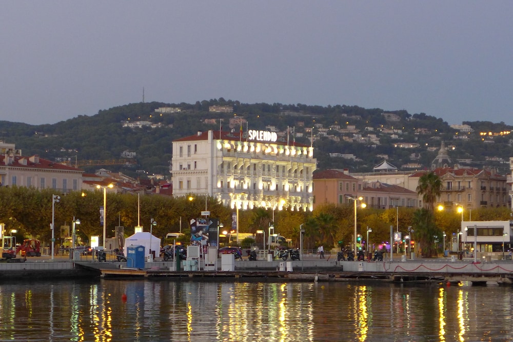 Hotel Splendid Cannes - zdjęcie 3