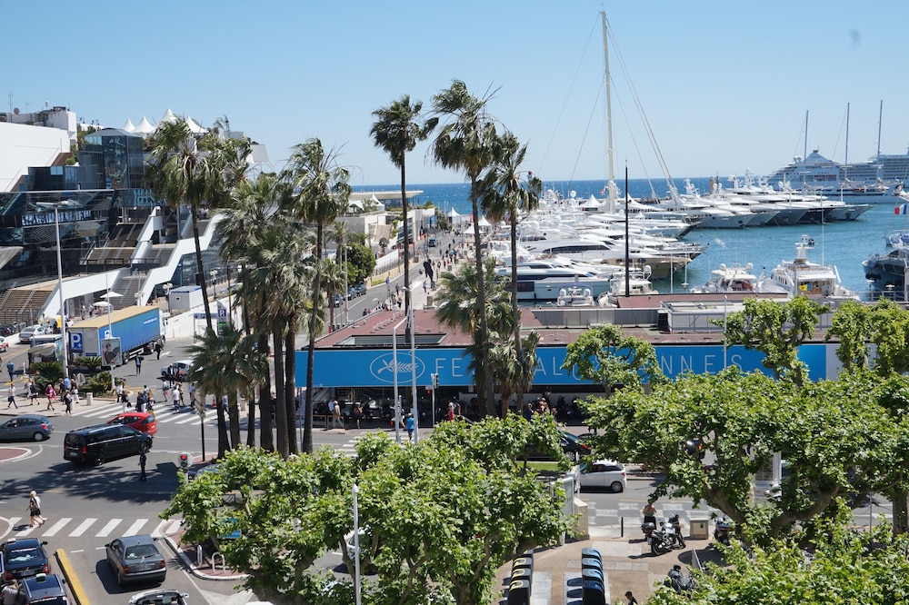 Hotel Splendid Cannes - zdjęcie 2