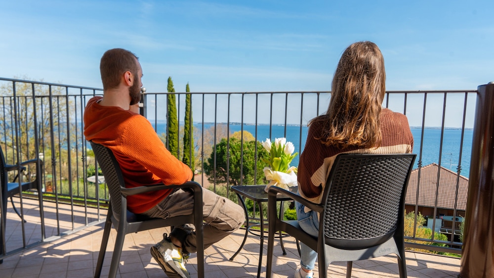 AHG Riva Del Sole Wellness Hotel - Adults Only — Hotel rooms in Moniga, Lombardy
