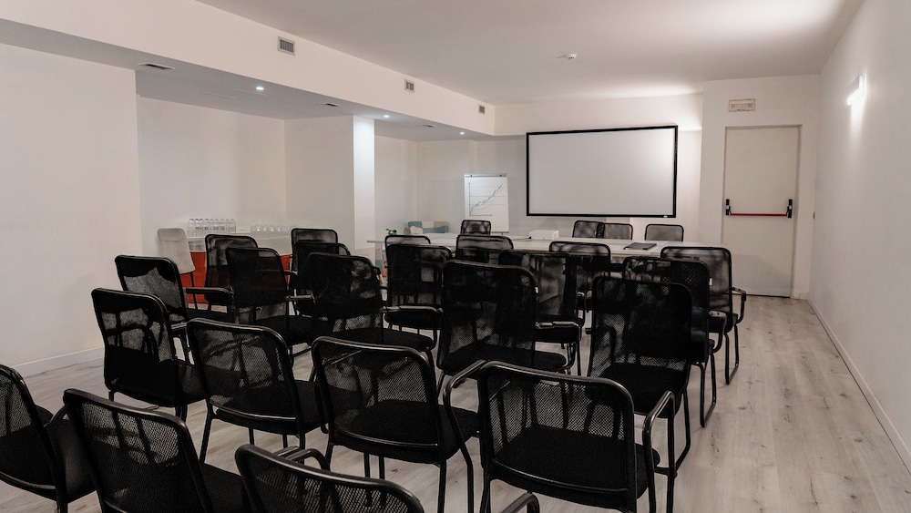 AHG Riva Del Sole Wellness Hotel - Adults Only — Hotel building in Moniga, Lombardy