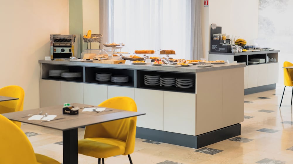 AHG Riva Del Sole Wellness Hotel - Adults Only — Restaurant & bars in Moniga, Lombardy