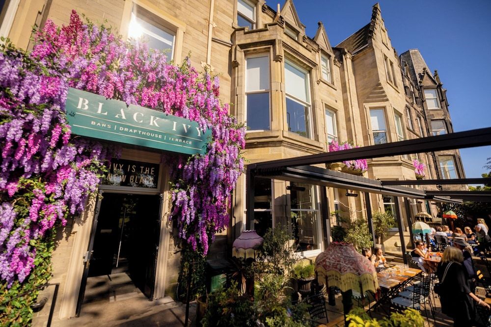 Black Ivy Hotel
